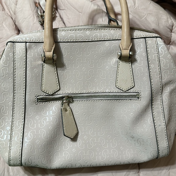 Guess Purse - Picture 8 of 9